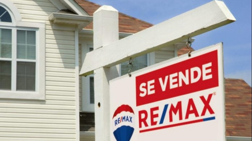 RE/MAX